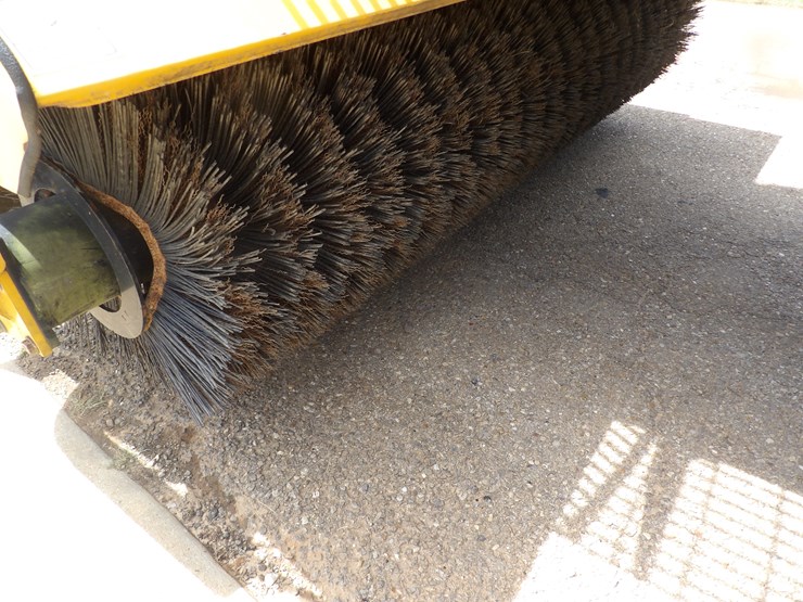 #73-•-#27064-•-2017-laymor-sm-450st-street-sweeper-image-15