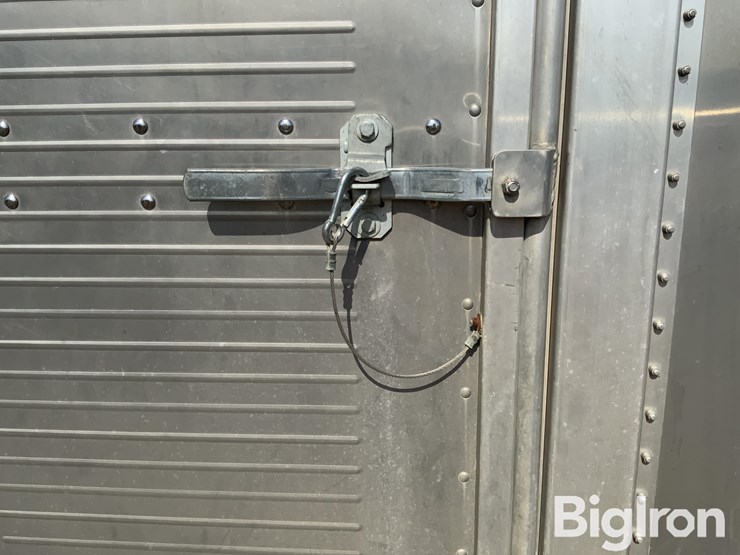 2013-wilson-psgn-5724t-7'-x-24'-aluminum-t/a-gooseneck-livestock-trailer-image-18