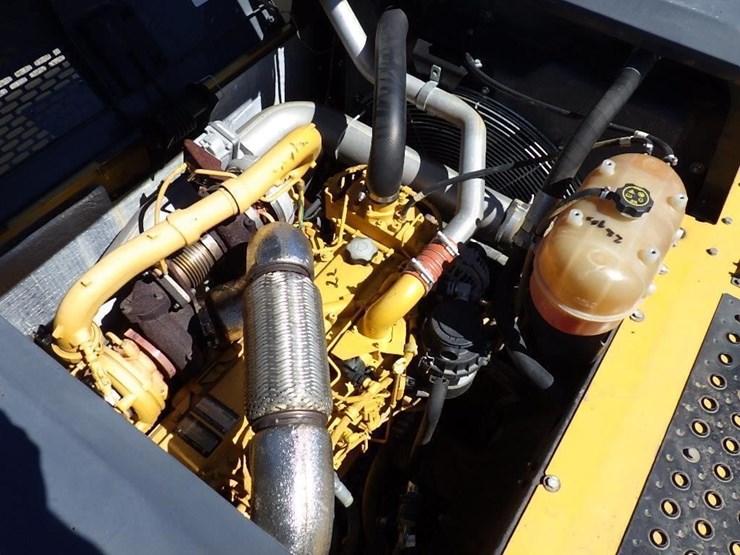 2016-deere-300g-lc-image-27