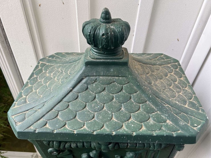cast-iron-mailbox-image-6