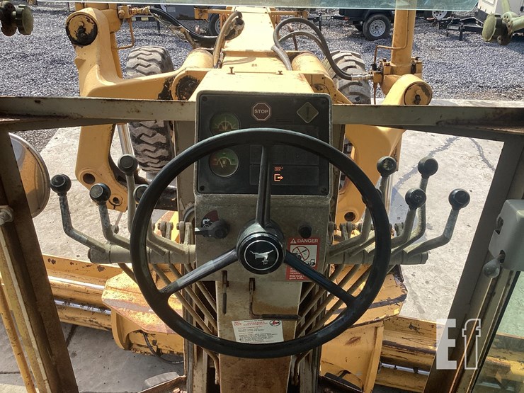 1988-deere-670b-image-16