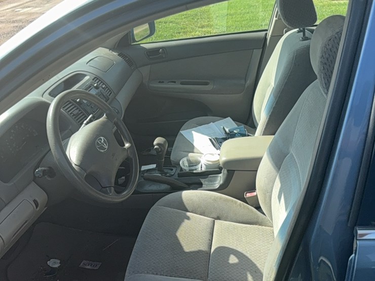 2003-toyota-camry,-unsure-if-runs,-did-not-crank-over,-298,161-miles,-impound-vehicle,-**title**-image-10