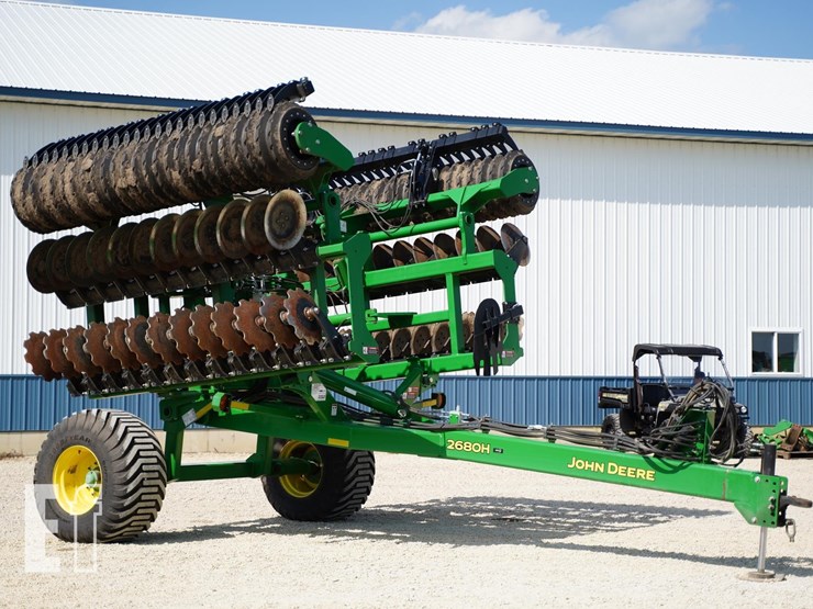 2021-john-deere-2680h-image-3