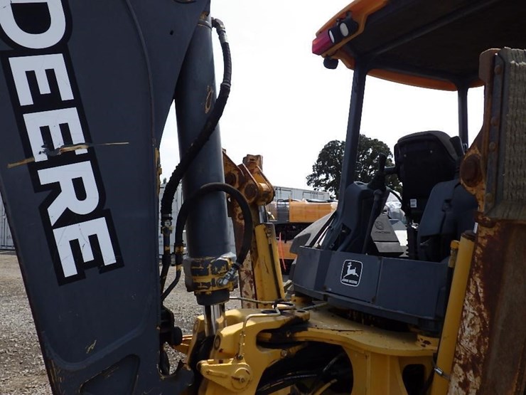2006-deere-710g-image-21