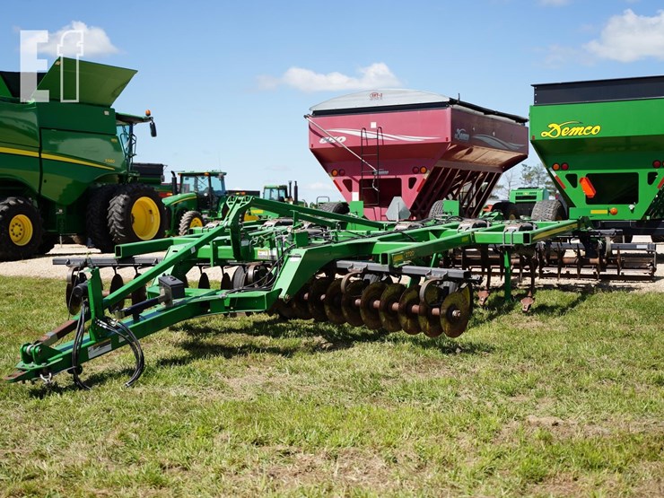2014-john-deere-2720-image-3