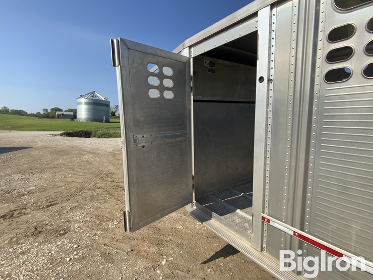 2013-wilson-psgn-5724t-7'-x-24'-aluminum-t/a-gooseneck-livestock-trailer-image-19