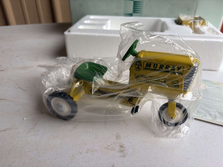 (2)-1/24-chevy-truck-and-murray-pedal-tractor-models-image-6