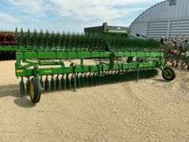 john-deere-400-image-2