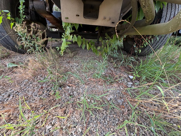 1998-ford-l8513-image-30