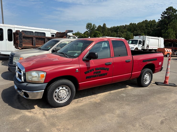 2006-dodge-ram-2500-image-1