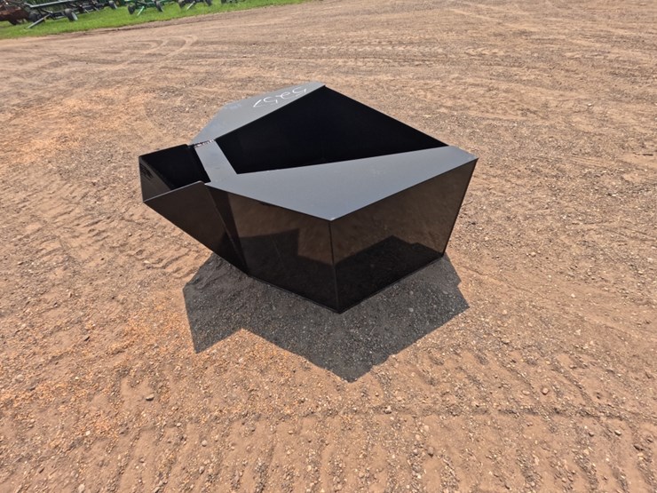 #5257-•-3/4-yard-skid-steer-concrete-bucket-image-5