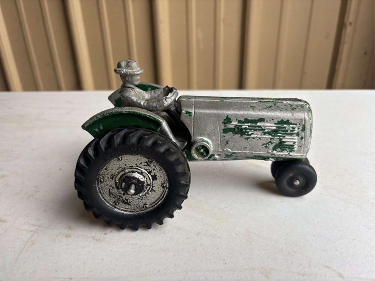 (2)-1/16-oliver-tractor-and-baler-slik-image-2