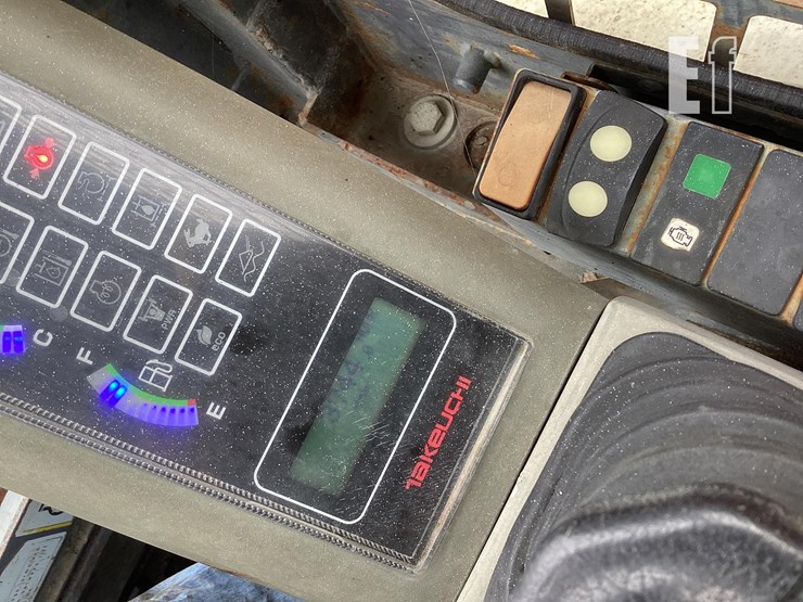 2014-takeuchi-tl12-image-15