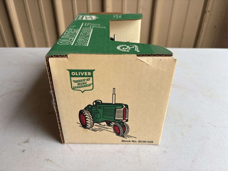 oliver-70-image-11