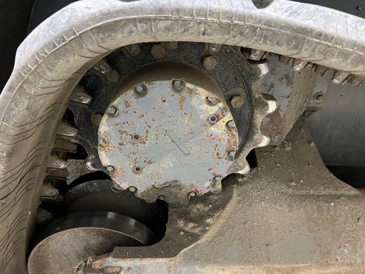 2023-takeuchi-tl12r2-image-19