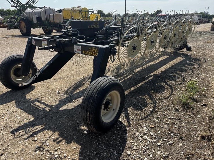 l1--12-wheel-flexrake-image-7