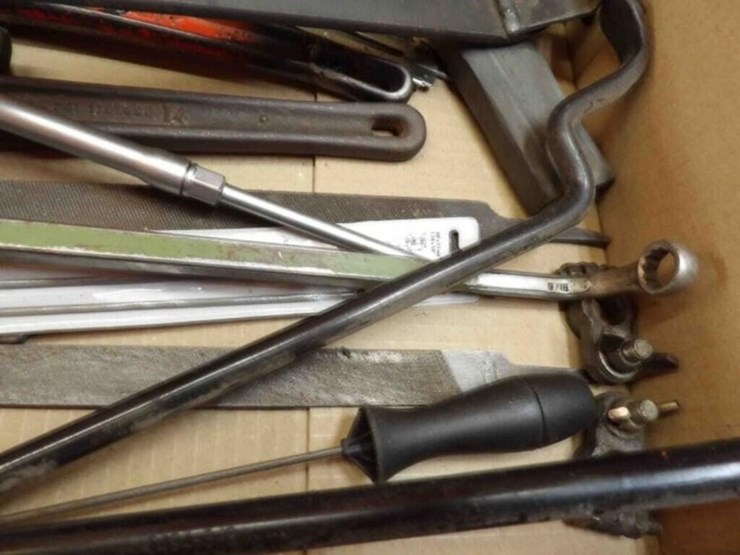 pipe-wrenches,-files-image-4