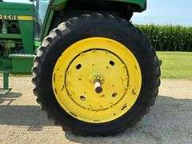1981-john-deere-4440-image-18