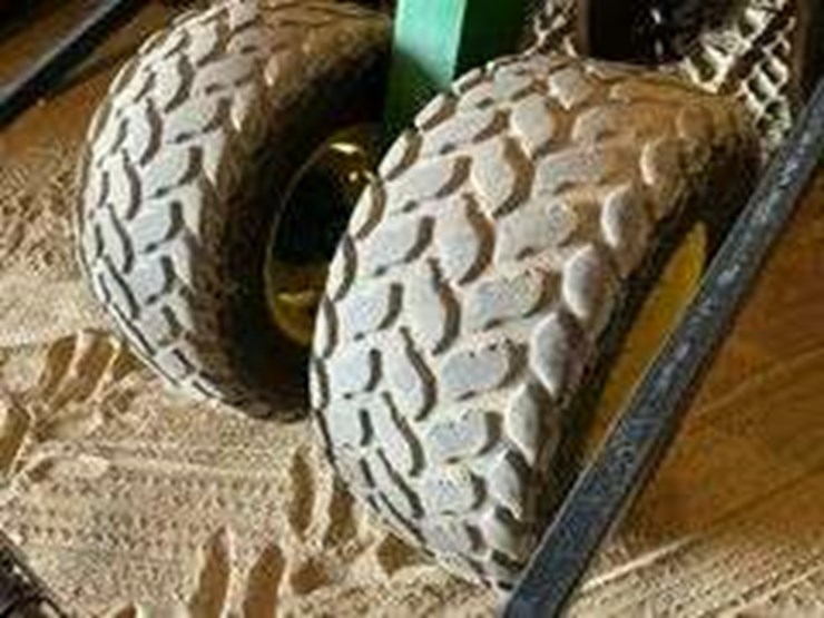 john-deere-750-image-10