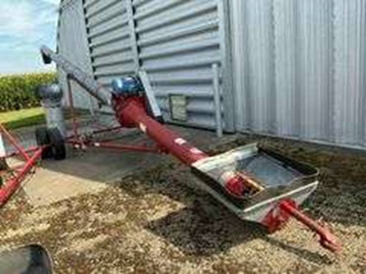 mayrath-35’-x-10”,-center-drive,-10-hp.-electric-motor-on-transport-image-1