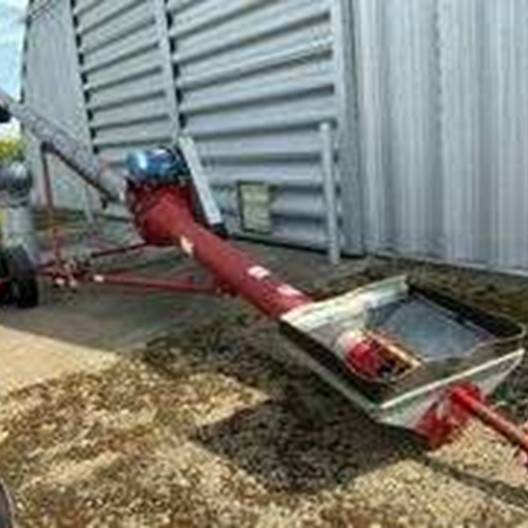 Mayrath 35’ x 10”, center drive, 10 hp. Electric motor on transport