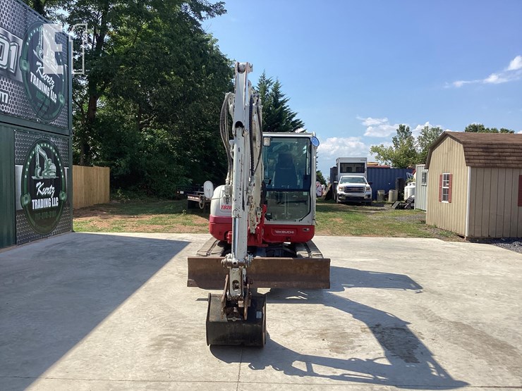 2018-takeuchi-tb260-image-8