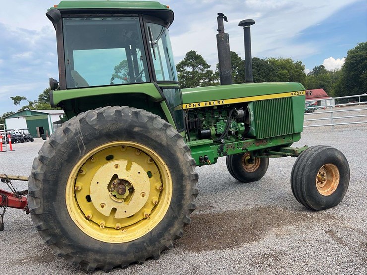 john-deere-4430-image-5