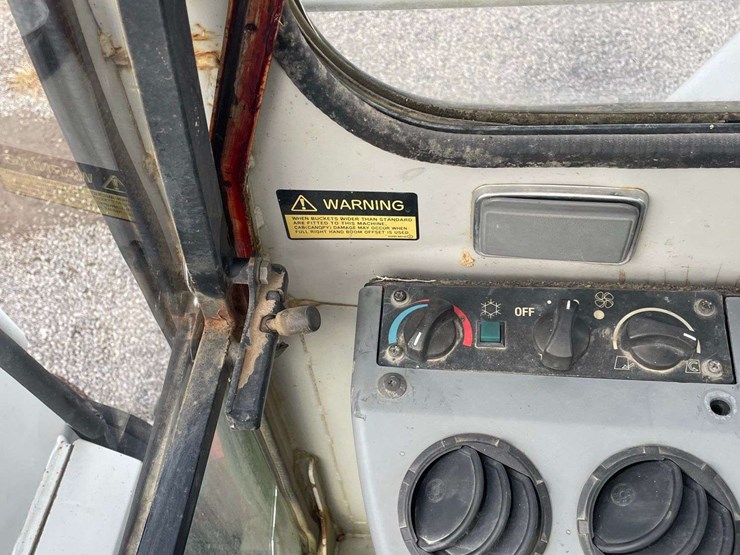 takeuchi-tb138fr-image-30