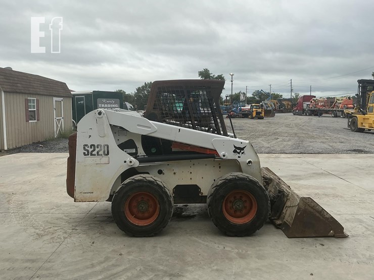 2006-bobcat-s220-image-5