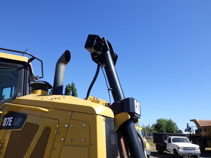2012-caterpillar-d7e-image-17