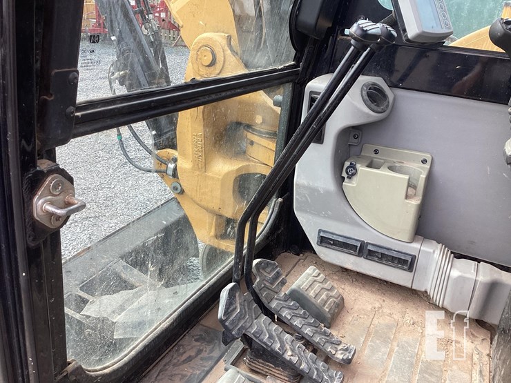 2015-caterpillar-308e2-cr-image-23