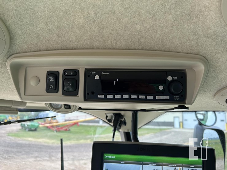 2024-john-deere-s790-image-70