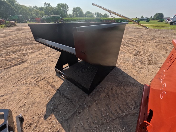 #5277-•-2-yard-skid-steer-trash-hopper-image-4