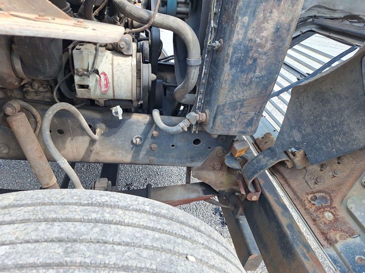 ford-l9000-image-39