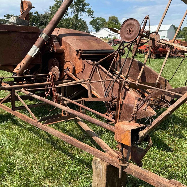 AC #40 Pull-type Combine