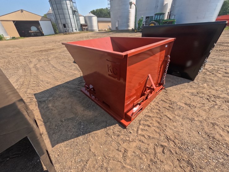 #5256-•-1.5-yard-self-dumping-hopper-image-2