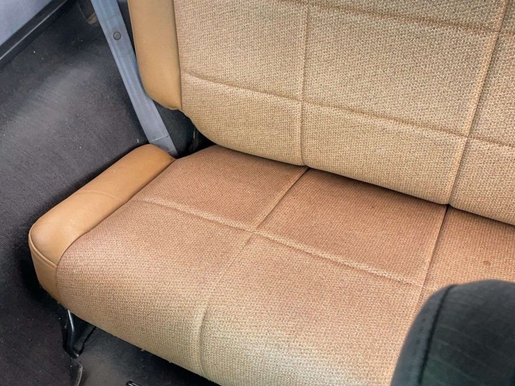 1998-jeep-wrangler-image-24
