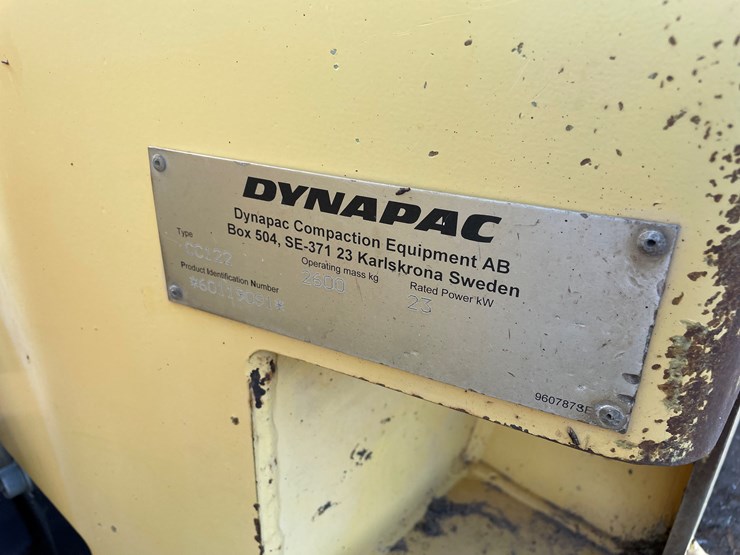 2015-dynapac-cc122-image-19