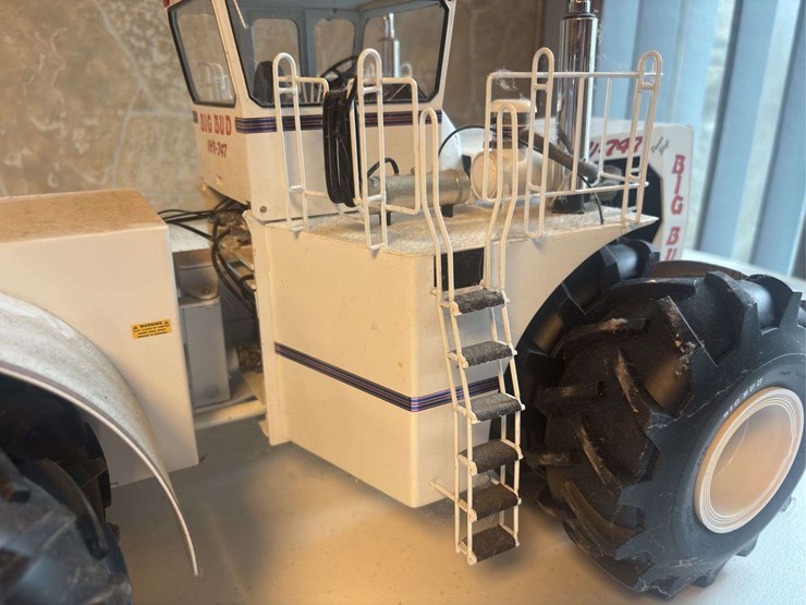 1/16-big-bud-747-tractor-dcp-image-16