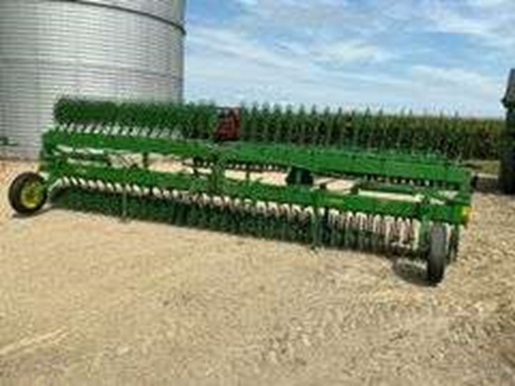 john-deere-400-image-1