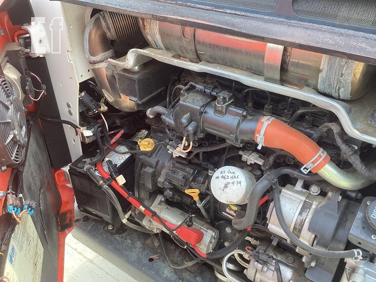 2022-bobcat-t770-image-13