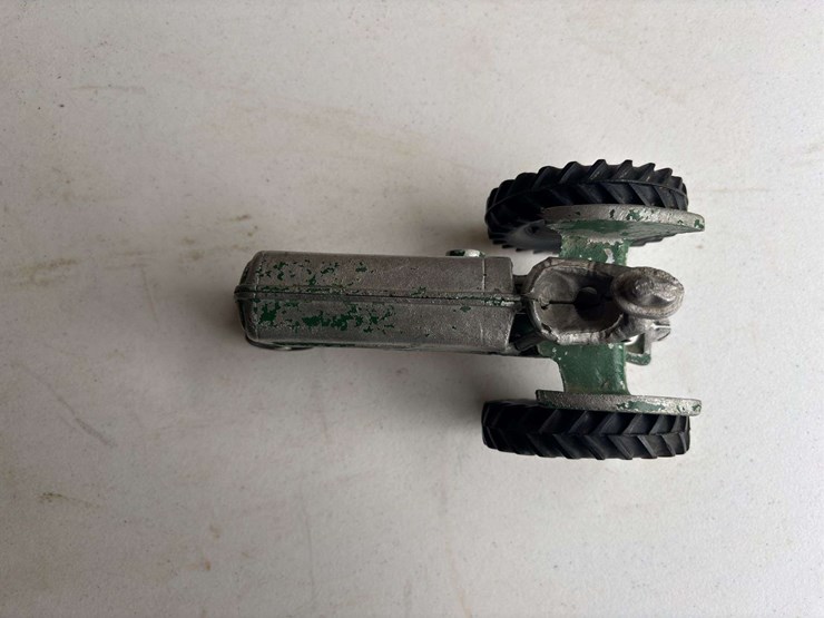 (2)-1/16-oliver-tractor-and-baler-slik-image-8