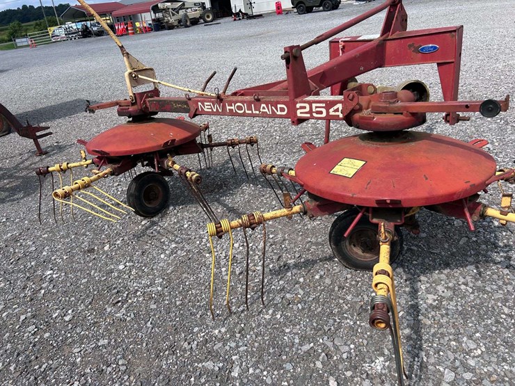 new-holland-254-image-5