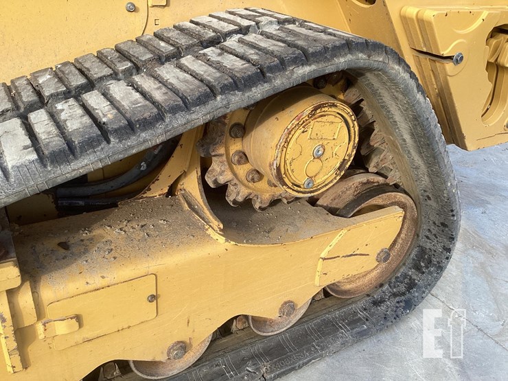 2022-caterpillar-259d3-image-13