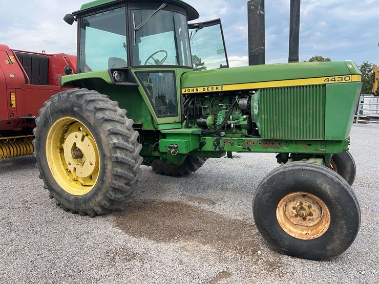 john-deere-4430-image-8
