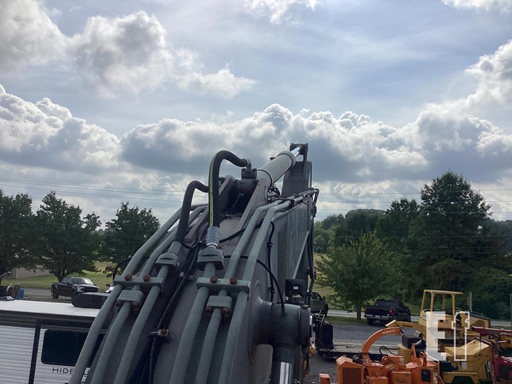 2018-volvo-ec250el-image-16