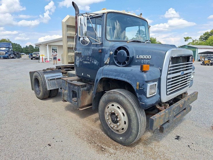 ford-l9000-image-15