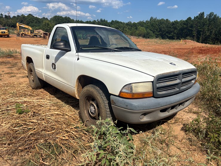 2001-dodge-dakota-image-2