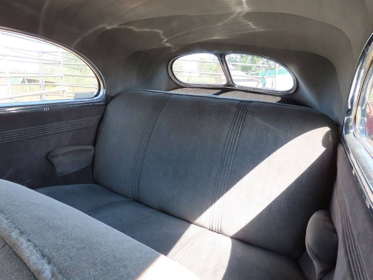 1940-ford-deluxe-cop-car-image-12