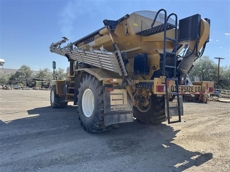 2005-john-deere-70-image-3